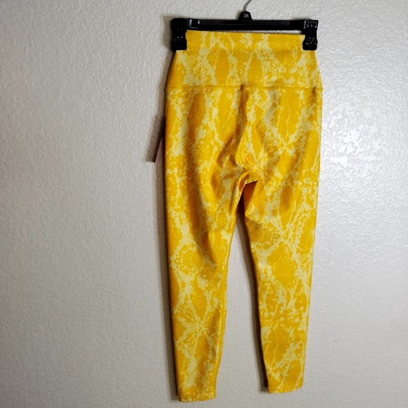 NWT Carbon 38 Yellow Snake Skin Print Leggings sz S - Picture 7 of 7